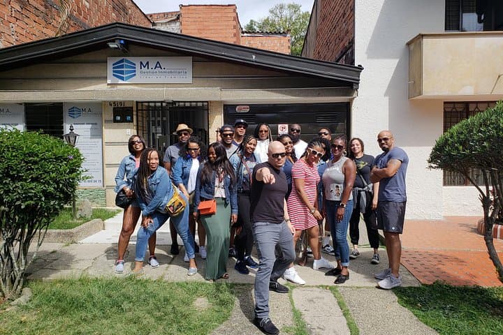 Private Pablo Escobar Godfather Tour — Medellin Half-Day History Drive photo 2