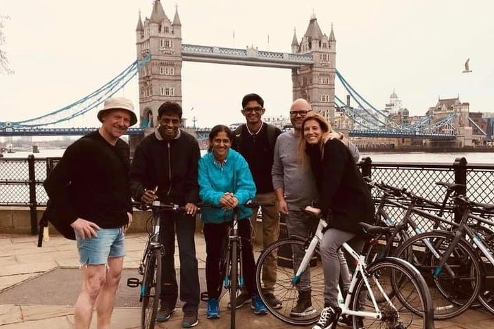 Royal Express London Bike Tour: 2.5-Hour Parks & Palaces Ride photo 2