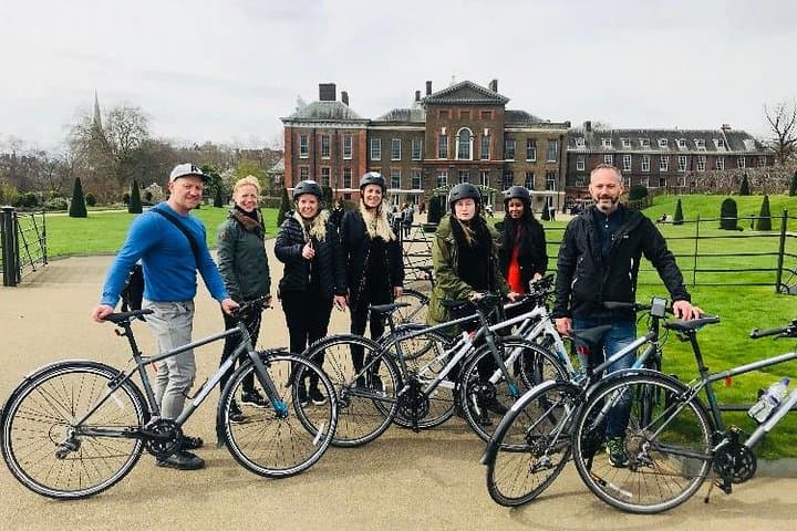Royal Express London Bike Tour: 2.5-Hour Parks & Palaces Ride photo 3