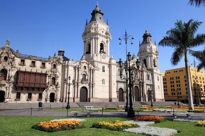 Lima Full-Day Small-Group City Tour: Pachacamac, Barranco & Magic Water Circuit