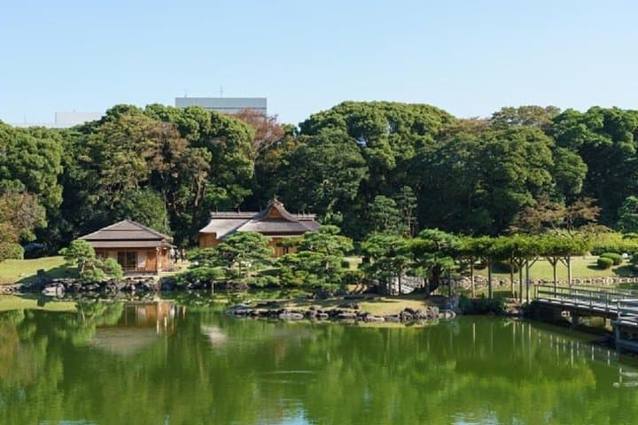 Tokyo Walking Tour: Tsukiji, Hamarikyu & Asakusa with Water Bus and Skytree photo 3