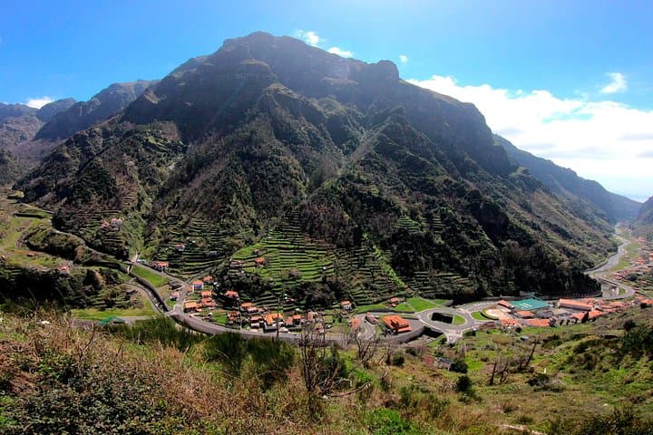 Madeira Skywalk & 4x4 Wine Tasting: Cabo Girão Cliffs to Vineyards photo 5