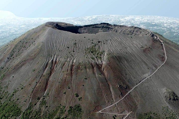 Vesuvius Hike and Lacryma Christi Wine Tasting — Day Tour from Naples photo 1