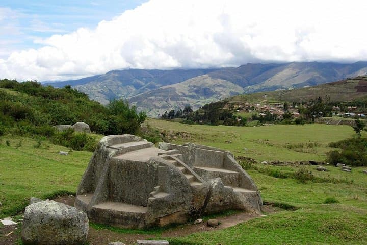 Saywite & Cconoc Thermal Baths: Inca Monoliths and Hot Springs Day Tour