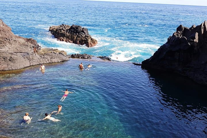 Private Half-Day 4x4 Jeep Tour in Madeira — East or West Highlights photo 3