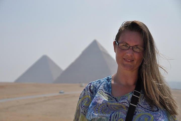Full-Day Guided Tour: Giza Pyramids, Downtown Cairo & Islamic Cairo