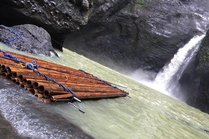 Pagsanjan Falls & Lake Yambo: Raft the Rapids, Swim Behind the Waterfall (From Manila) photo 4