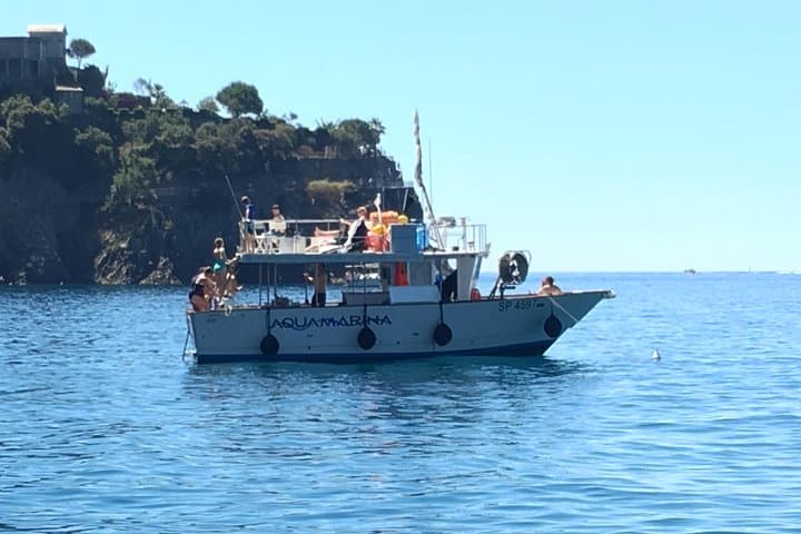 Sail the Cinque Terre Coast: 4-Hour Lunch & Swim from Monterosso photo 3