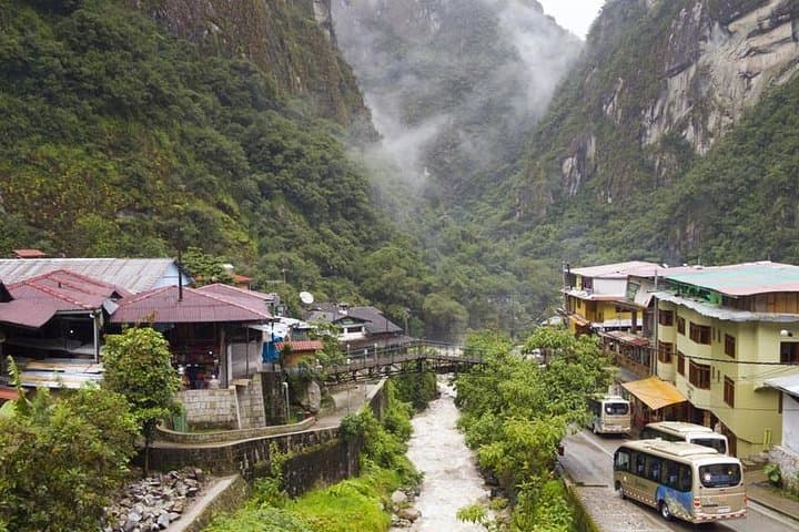 One-Day Machu Picchu Tour from Cusco by Tourist Train photo 3