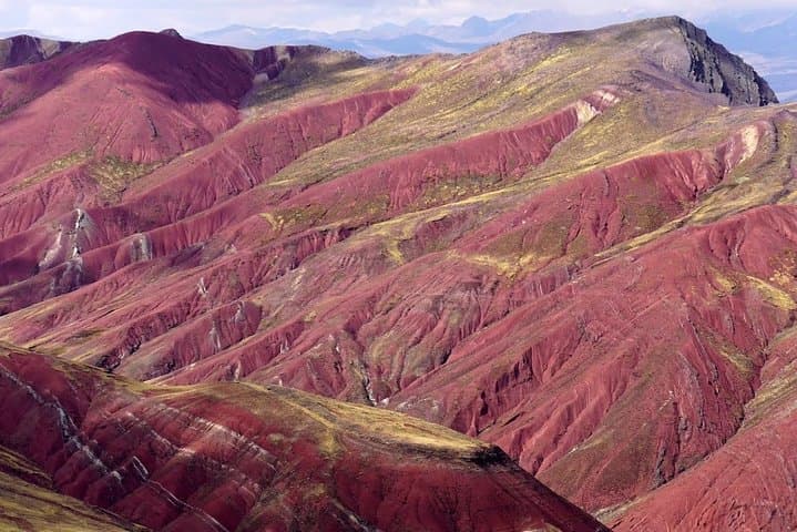 Palccoyo Rainbow Mountain & Turquoise Mirrors Canyon: One-Day Andes Adventure from Cusco photo 4