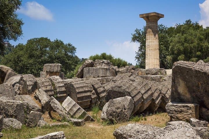 4-Day Classical Greece Tour: Athens, Epidaurus, Mycenae, Olympia, Delphi & Meteora