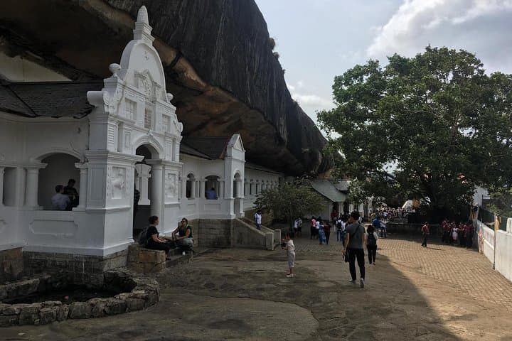 8-day-private-sri-lanka-road-trip-from-colombo-sigiriya-to-hikkaduwa photo 2