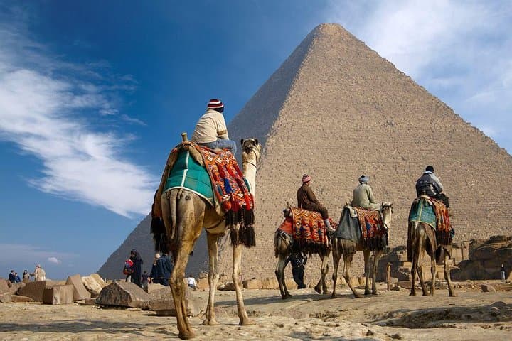 Full-Day Flight to Cairo: Giza Pyramids, Egyptian Museum & Khan El-Khalili photo 3