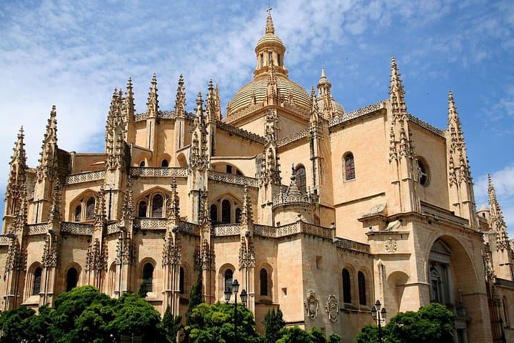 Segovia Private Walking Tour: Aqueduct, Cathedral & Alcázar in 3 Hours photo 6