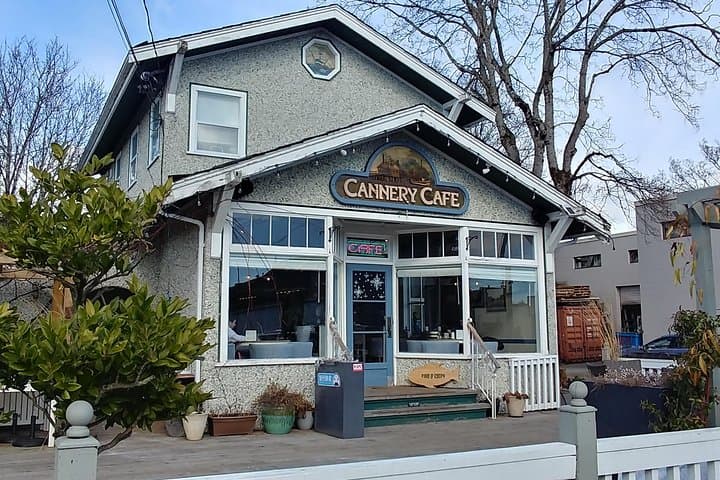 Steveston Magical Mystery & Sea Adventure: Whale Watching and Storybrooke Village Walk photo 3