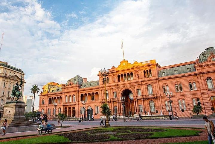 Buenos Aires Small-Group City Tour: 3-5 Hour Highlights of Plaza de Mayo, La Boca & Recoleta photo 3