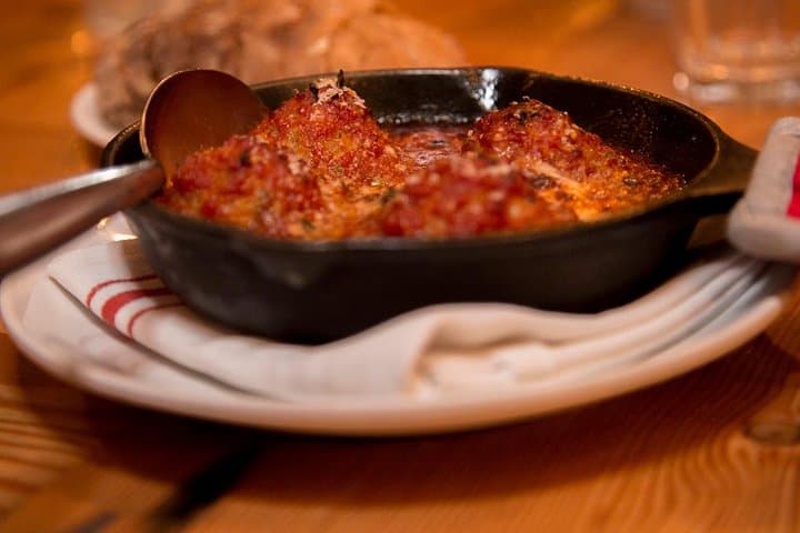 Healdsburg Small-Group Food and Wine Walking Tour — Culinary Stroll Through Sonoma photo 4