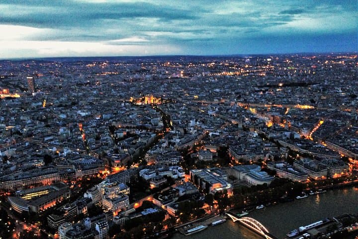 Paris Night Tour: Private Magic City Lights & Local Vibes photo 5