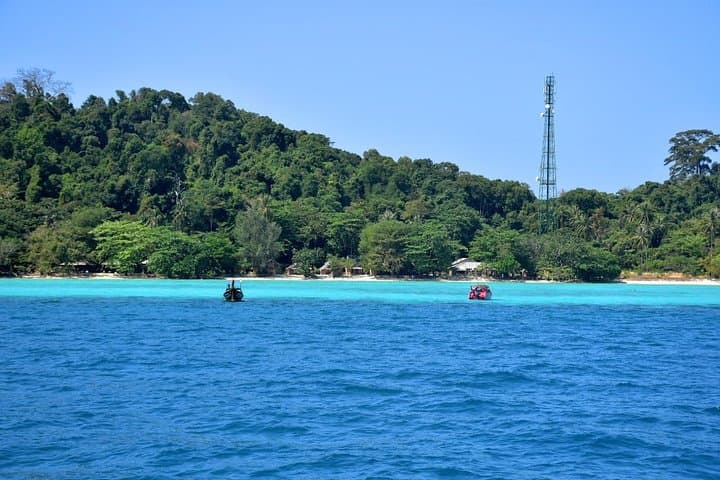 Four-Island Snorkel to Emerald Cave by Speed Boat from Koh Lanta photo 6