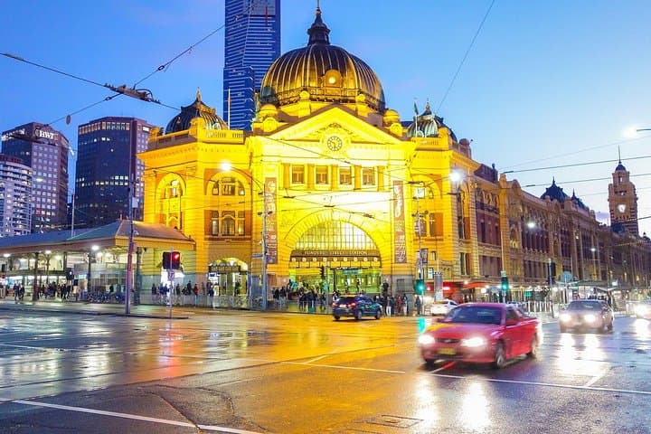 Melbourne By Night: St Kilda After-Dark Bar Crawl & Live Music Walk photo 3