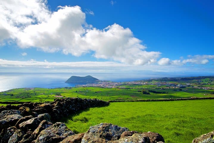 Terceira Island Full-Day Tour — Viewpoints, Lava Pools & Clay-Pot Lunch