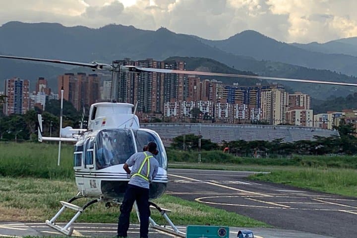 Medellín Helicopter Flight: 15-Minute Aerial Tour Over the Aburrá Valley photo 4
