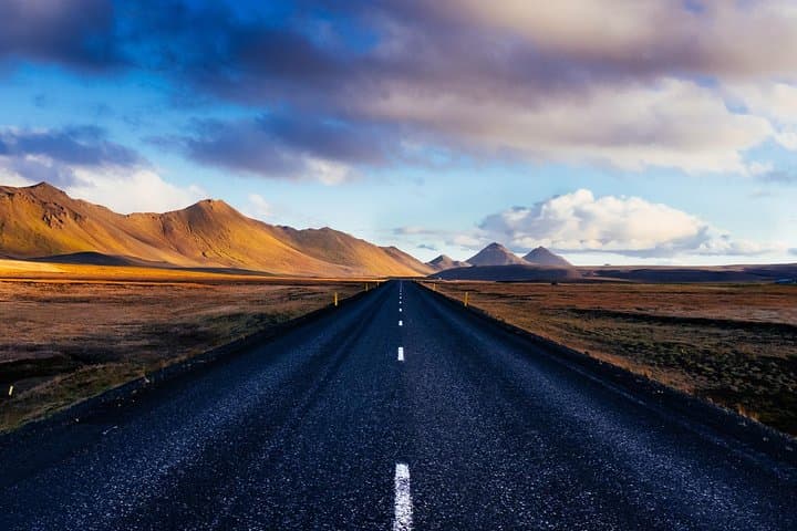 Private Golden Circle Tour Iceland — Thingvellir, Geysir & Gullfoss Day Trip photo 3