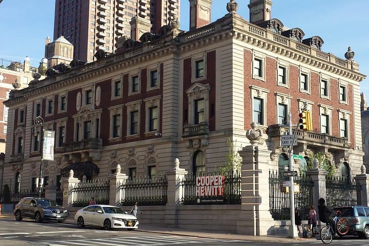 Carnegie Hill Film & Fiction Walking Tour — 5th & Park Museum Mile Stroll photo 4