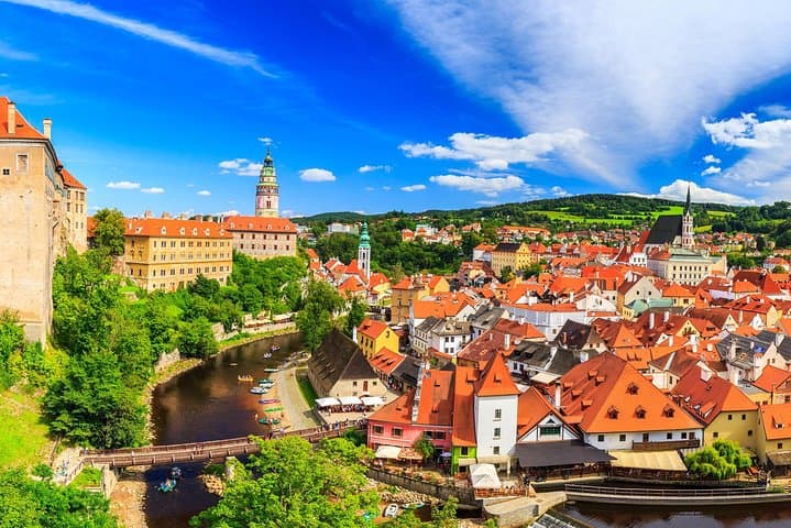 Prague to Cesky Krumlov Private Day Trip: Castle, River Rafts & Historic Old Town photo 2