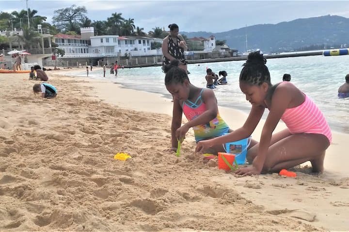 Montego Bay Day Trip: Doctor's Cave Beach, Margaritaville & Hip-Strip Shopping photo 2
