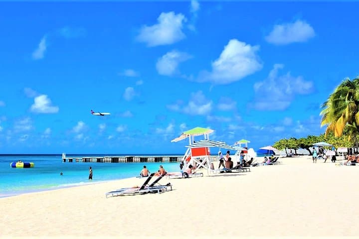 Montego Bay Day Trip: Doctor's Cave Beach, Margaritaville & Hip Strip Shopping from Falmouth photo 1