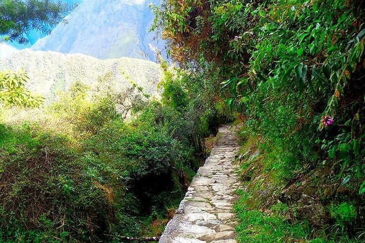 Short Inca Trail to Machu Picchu: Chinchero, Moray & Maras in 5 Days photo 2