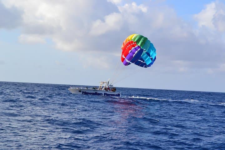 Waikiki Parasailing Over Diamond Head — Hawaiian Parasail Since 1977 photo 6
