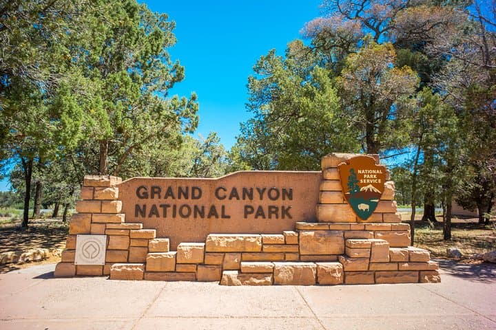 Day Trip from Las Vegas to Grand Canyon South Rim — Small-Group Bus Tour Guide photo 3