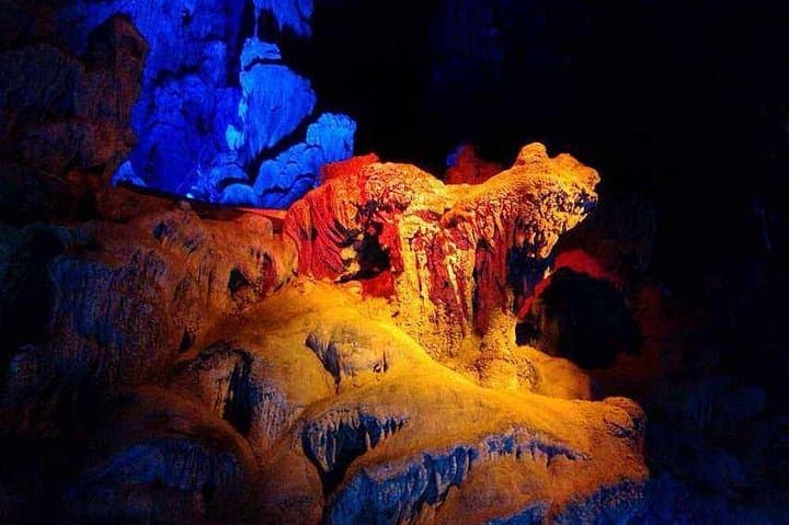 2-Day Guilin & Li River Highlights: Cruise, Caves and Karst Peaks