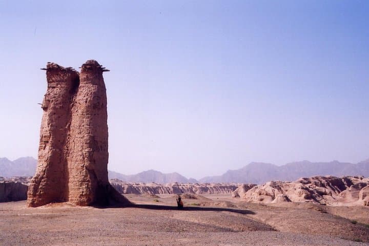 Private 4-Day Kuqa & Kashgar Tour from Urumqi — Kizil Grottos, Tianshan Canyon, Old Towns photo 6