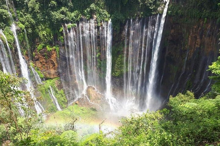 Tumpak Sewu & Goa Tetes: Full-Day Waterfall Trek from Malang