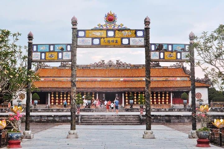 Hue Day Trip from Da Nang: Private Car Tour to the Imperial City