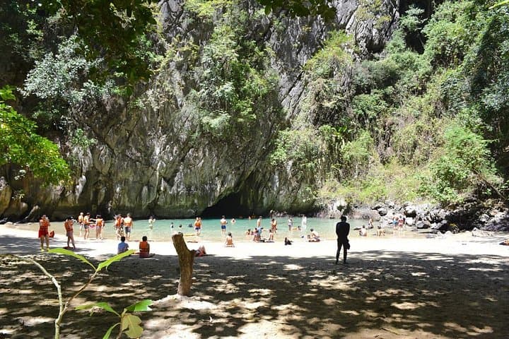 Speedboat Tour to Emerald Cave & Four Islands from Koh Lanta photo 5