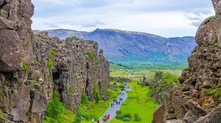 Golden Circle and Blue Lagoon Day Tour from Reykjavik — Geysir, Gullfoss & Þingvellir photo 6