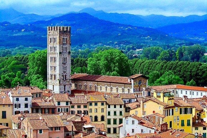 Lucca by Bike: Private 2-Hour Ride on the Renaissance Walls and Historic Center photo 4