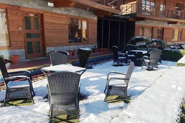 6-Day-Himachal-Shimla-Manali-Chandigarh-snow-valleys-and-mountain-views photo 4
