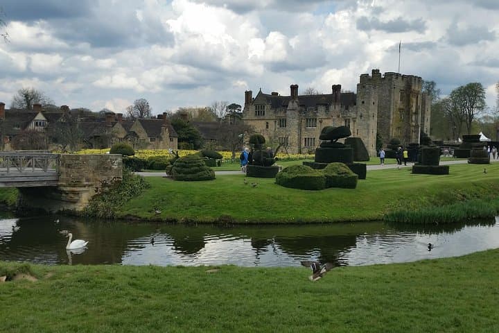 Private Kent Castles Day Tour from London — Leeds, Rochester, Canterbury & White Cliffs
