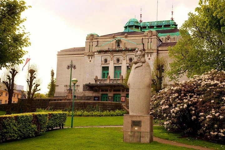Explore Bergen’s Highlights: A Private 4-Hour City Sightseeing Tour photo 3
