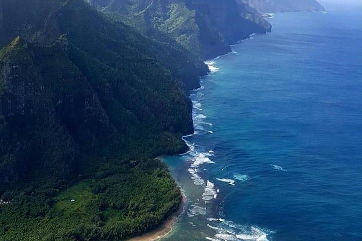 Kauai Deluxe Sightseeing Flight: An Unmatched Aerial Tour of the Garden Isle photo 4