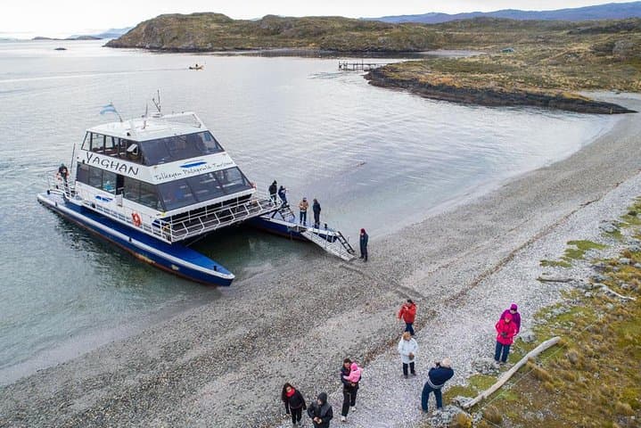 Beagle Channel Catamaran & Bridges Islands Trek from Ushuaia photo 2
