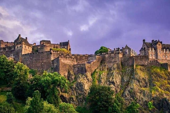 Luxury Glasgow to Edinburgh Private Car Transfer — Door-to-Door Comfort and Wi‑Fi photo 4