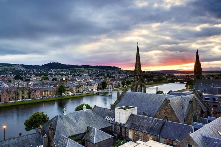 Luxury Private Transfer: Glasgow to Inverness — Scenic Highlands Drive photo 4