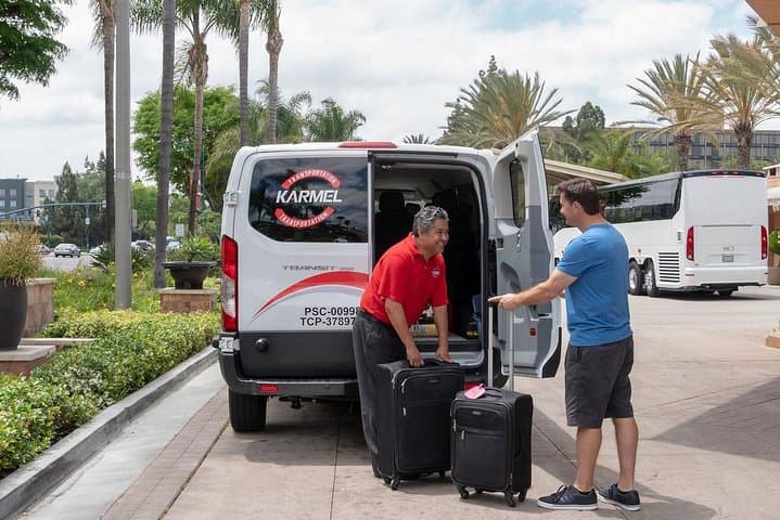Anaheim to LAX Shared Airport Transfer — Budget Shuttle from Disneyland Area photo 2