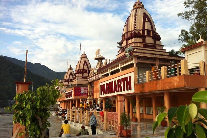 Scenic Private Transfer from Delhi to Rishikesh via Haridwar: Pilgrimage, Ganges Ghats and Foothill Views photo 2